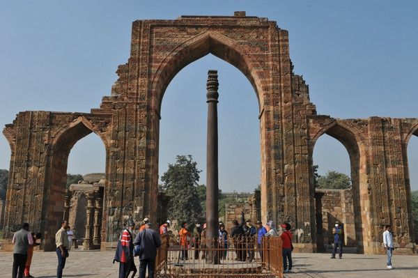 1500年前古印度鑄造的鐵柱，含鐵量高達99.72